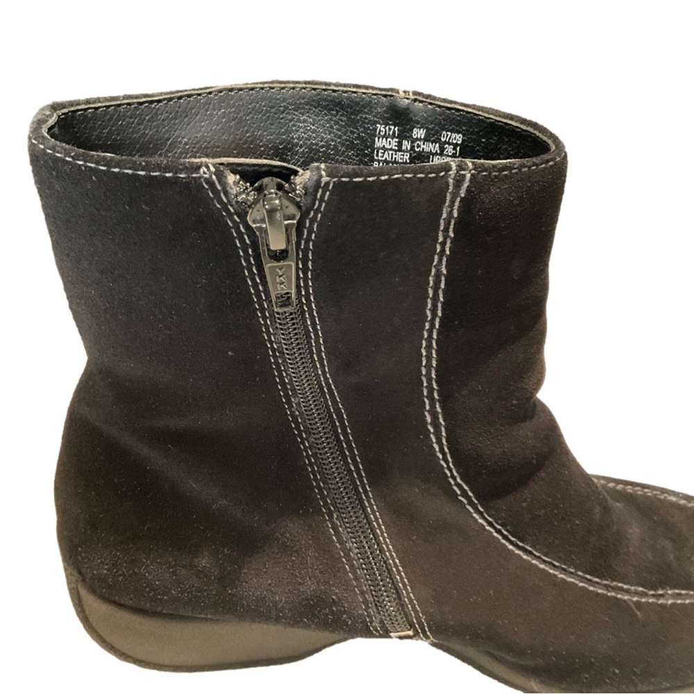 Clark’s Ashlyn Women’s Black Suede Leather Ankle Boot/Bootie Size 10M - Picture 9 of 10